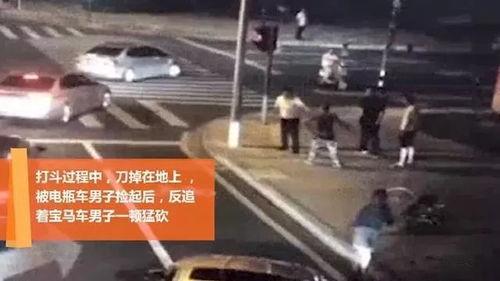 持刀被反杀视频,持刀者反杀瞬间,生死瞬间见证正义